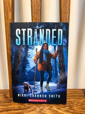 Stranded by Nikki Shannon Smith Scholastic Paperback